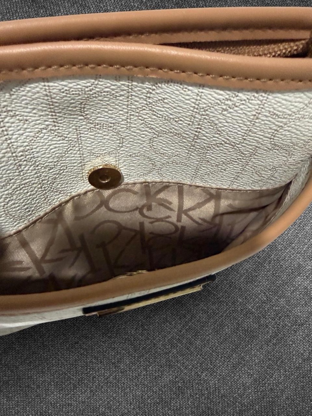 Calvin Klein White Monogram Crossbody Bag With Tan Trim - Picture 7 of 8